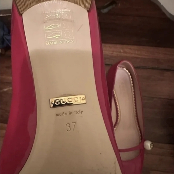 Women’s Gucci Patent Leather Red Flats Size 37 EU - Picture 4 of 5
